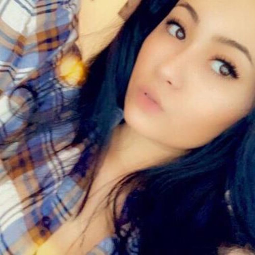 Meet your Posher, Chanel